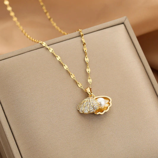 Openable pearl necklace